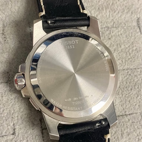 Tissot Black and Silver Men's Watch - Picture 4 of 4